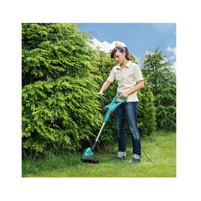 גוזם דשא Bosch ART 30+ - תמונה 2 גוזם דשא Bosch ART 30+ - תמונה 2