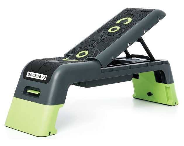 מדרגה מתכווננת Est-Deck מבית Escape - תמונה 1 מדרגה מתכווננת Est-Deck מבית Escape - תמונה 1